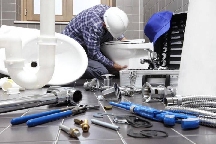Pour une installation fiable et rapide d’équipements sanitaires